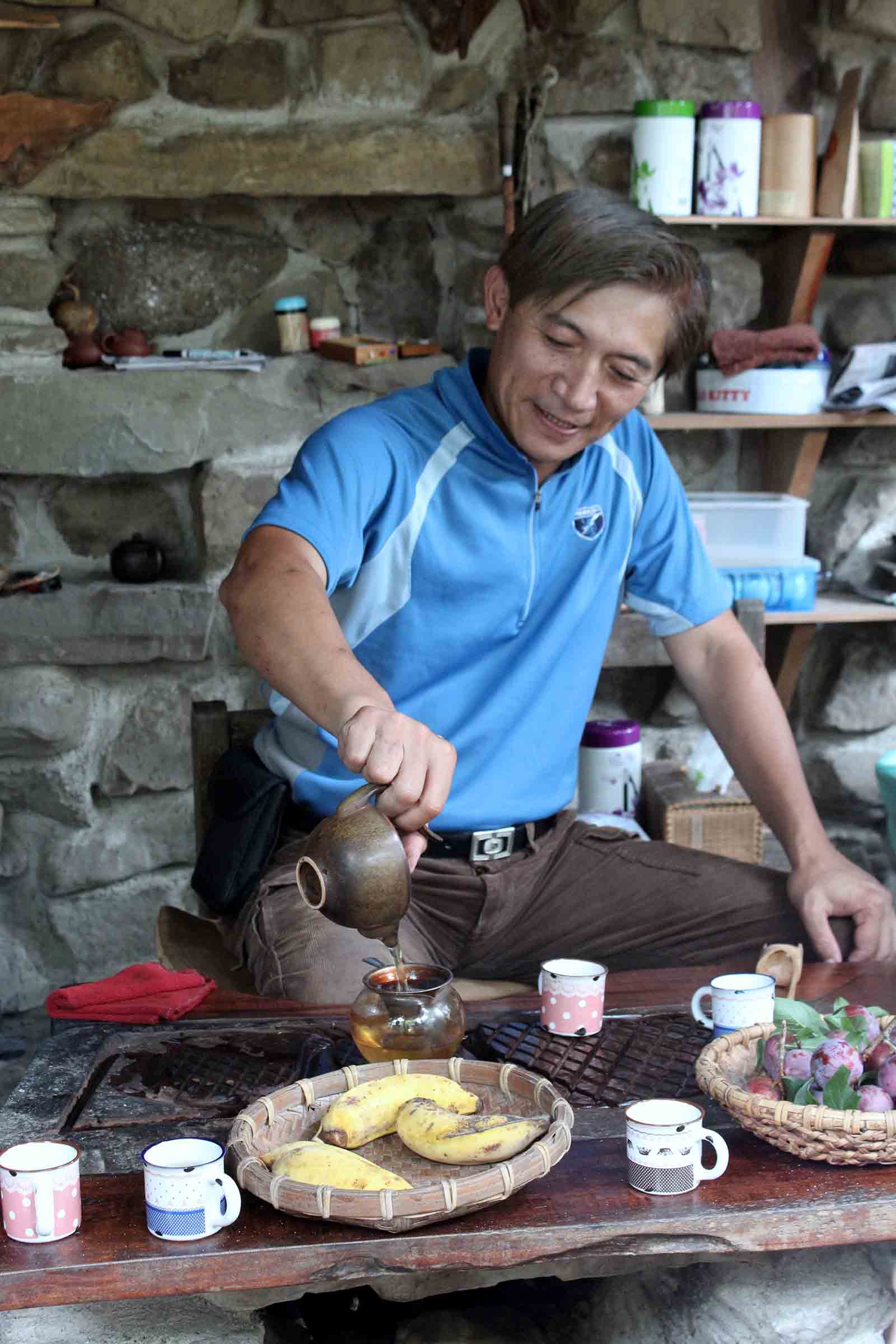 A-Jiang runs Home 23 Café and accommodation in the Alishan National Scenic Area, Taiwan | Trekking Taiwan A-Jiang runs Home 23 Café and accommodation in the Alishan National Scenic Area, Taiwan | Trekking Taiwan